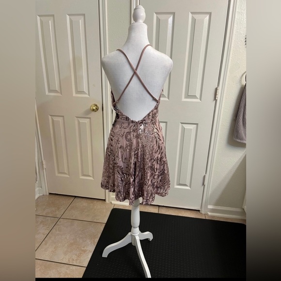 Fashion nova women’s No Rules Sequin Mini Dress -  color Mauve - Picture 5 of 14